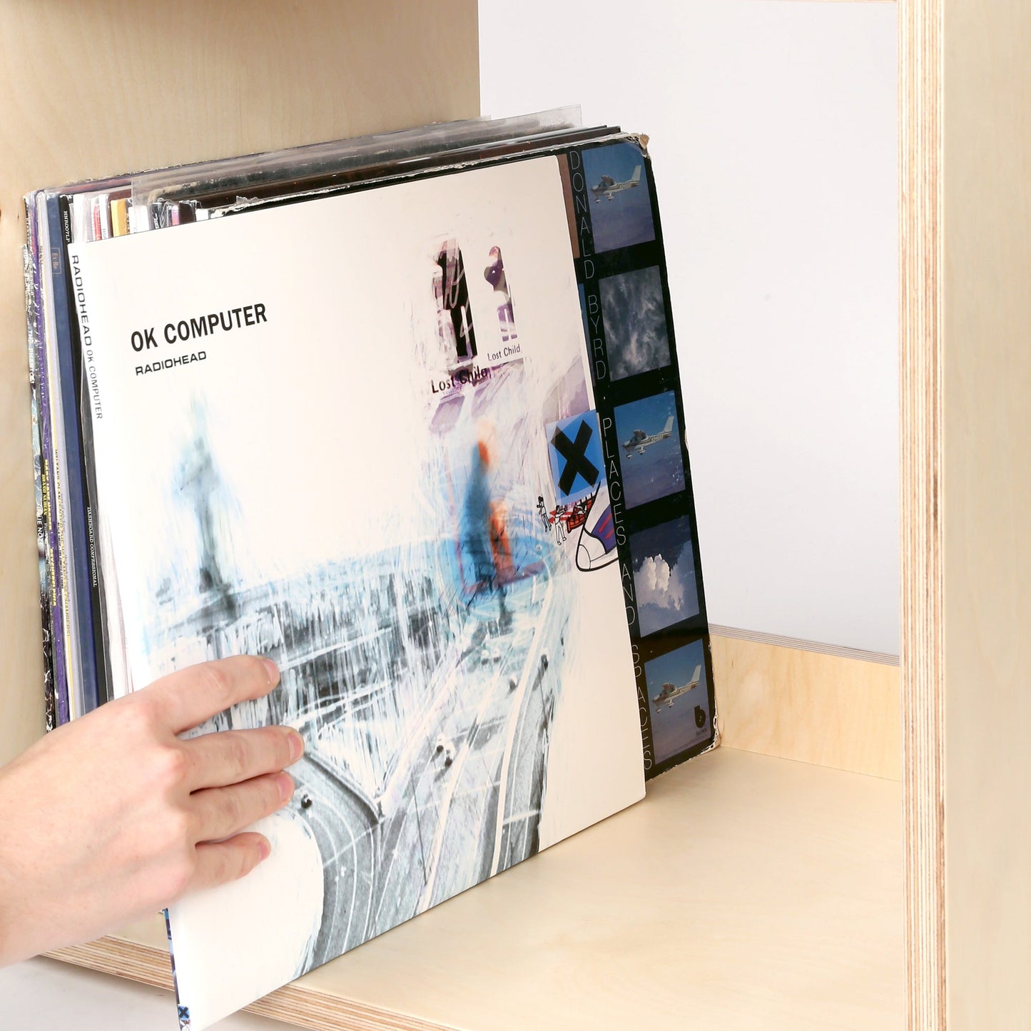 Line Phono: Cube PLUS Turntable Stand / Record Storage